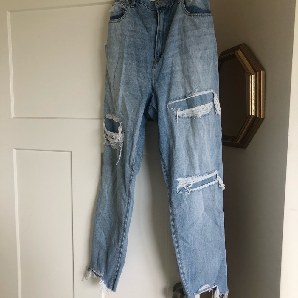 AE High-Waisted Mom Jeans!